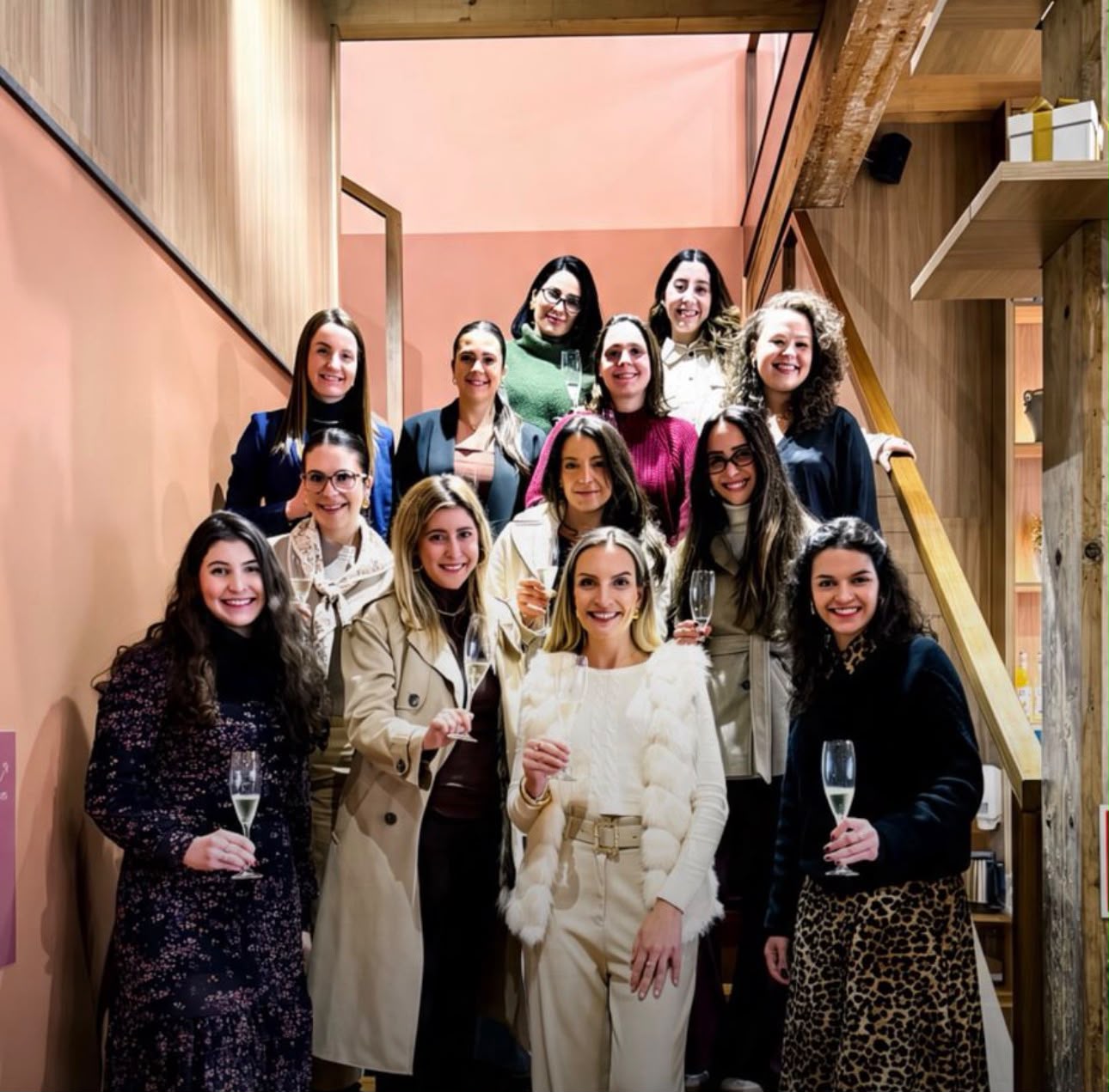 Mulheres reunidas no encontro Território